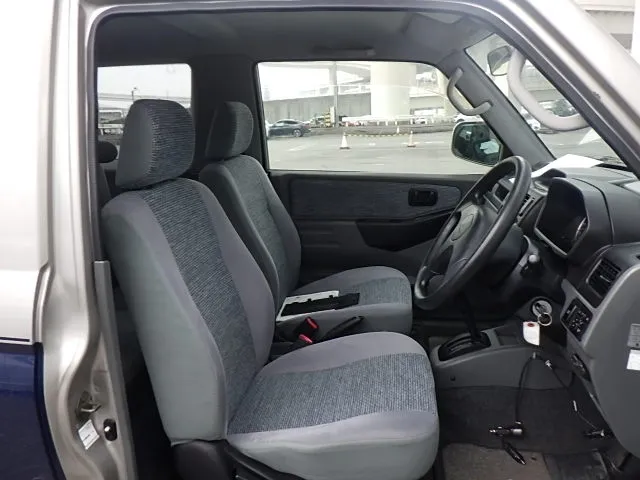 MITSUBISHI Pajero Mini thumbnail 7