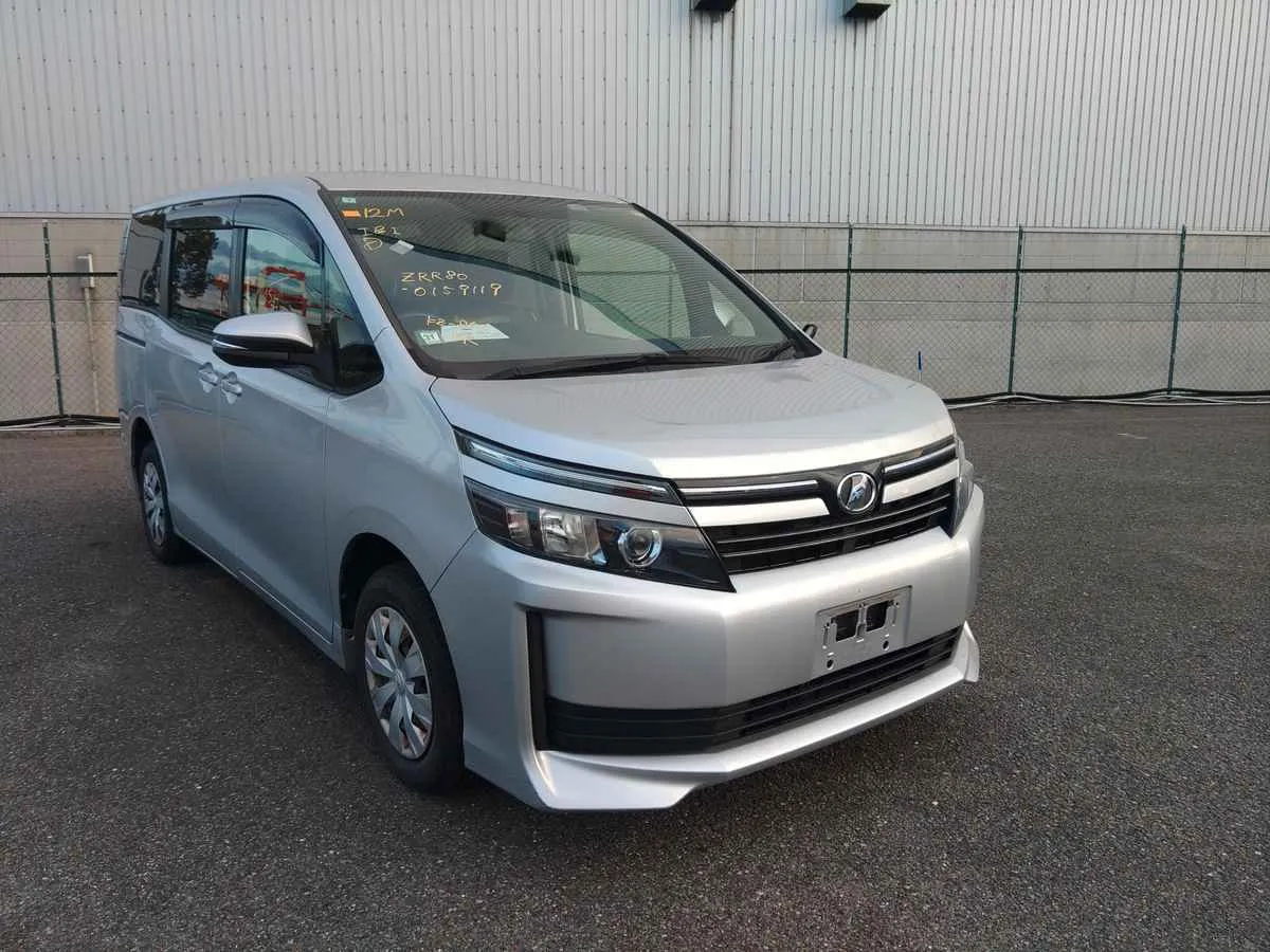 2015 Toyota Voxy Welcab - Image 3