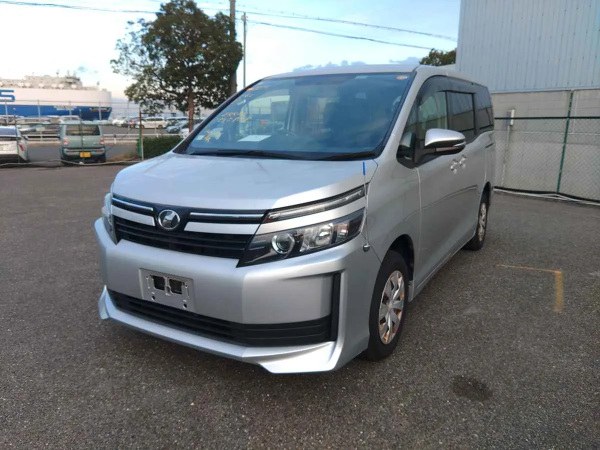 Toyota Voxy Welcab