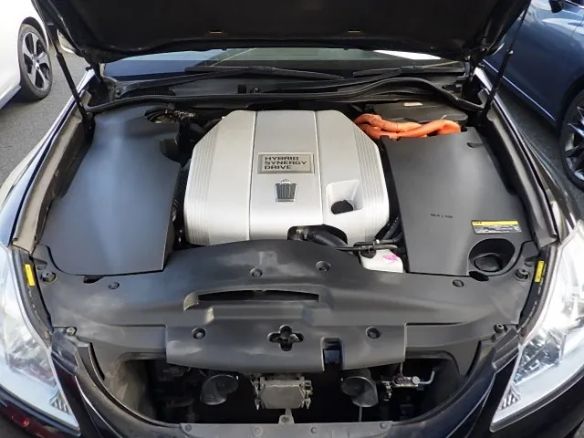 Toyota Crown - 1