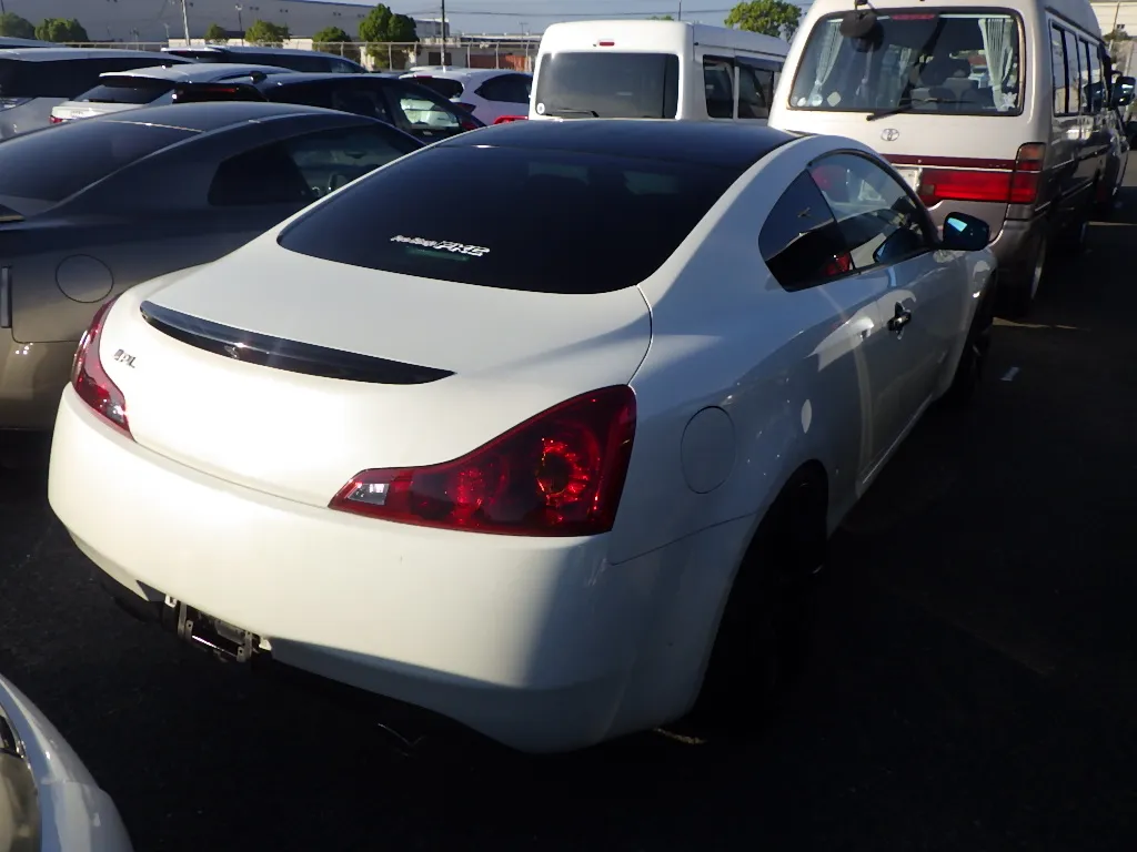 NISSAN SKYLINE thumbnail 9