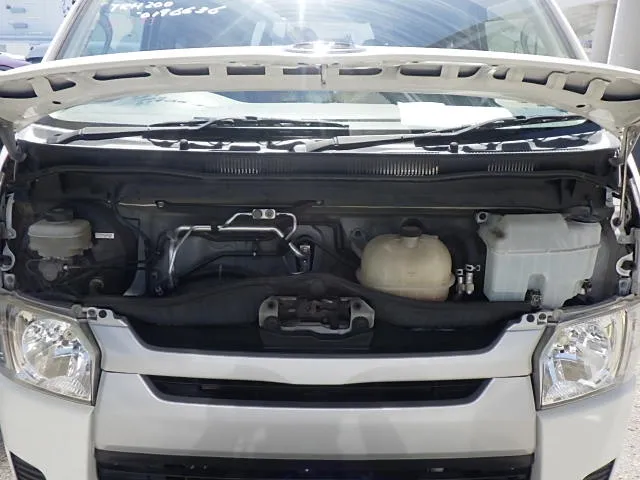 Toyota Hiace thumbnail 37