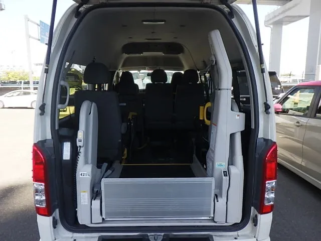Toyota Hiace thumbnail 26