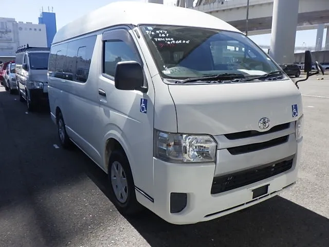 Toyota Hiace thumbnail 18
