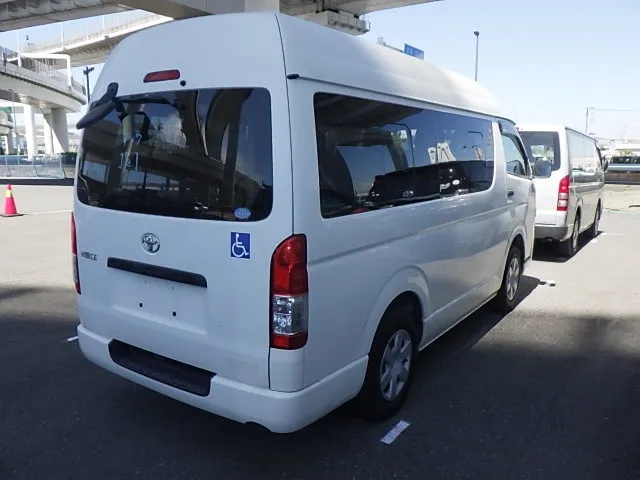 Toyota Hiace thumbnail 21