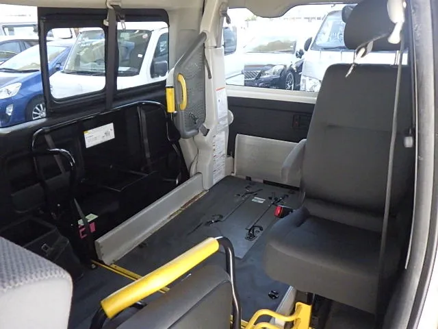 Toyota Hiace thumbnail 29