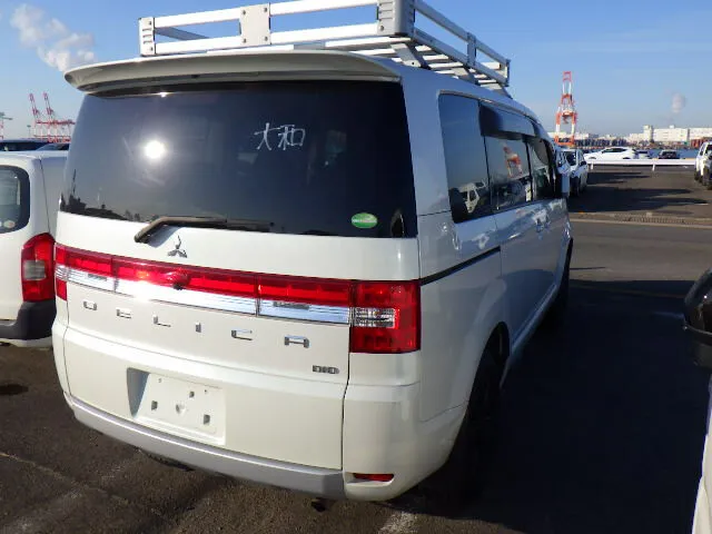 2016 Mitsubishi Delica - Image 5