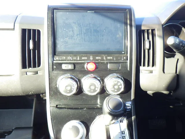 2016 Mitsubishi Delica - Image 11