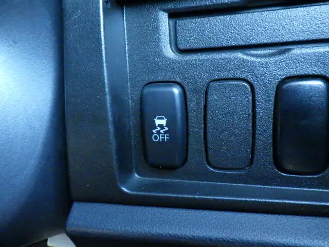 2016 Mitsubishi Delica - Image 16