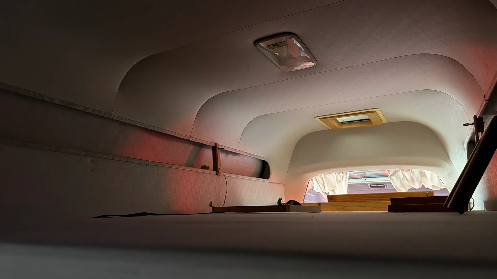 1995 Toyota Hiace Super Custom - Image 45