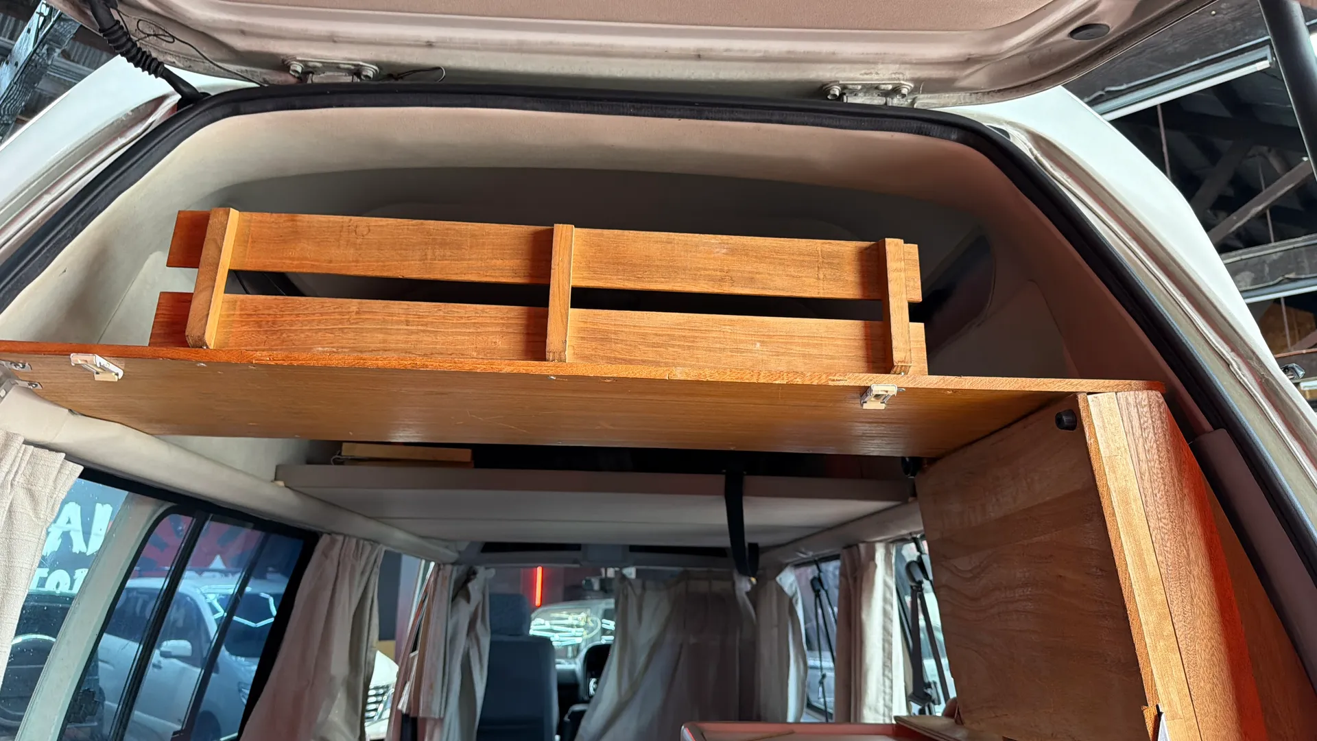 1995 Toyota Hiace Super Custom - Image 49