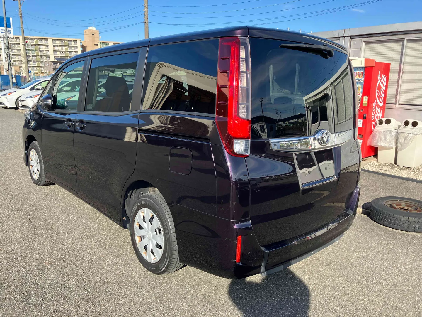 2016 Toyota Noah Welcab - Image 2