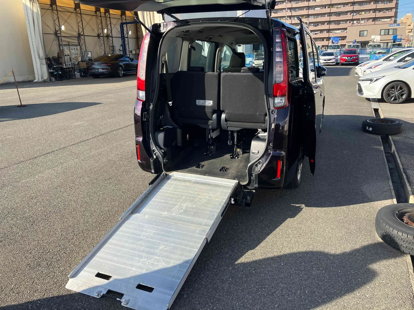 Toyota Noah Welcab