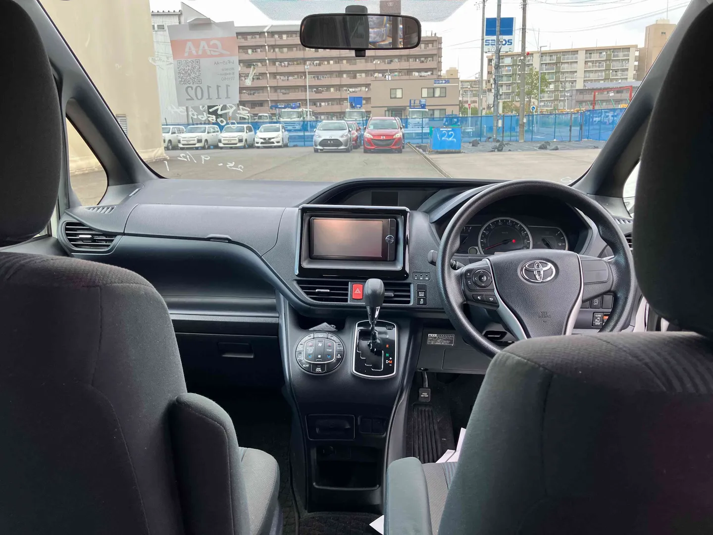 2014 Toyota Voxy Welcab - Image 12