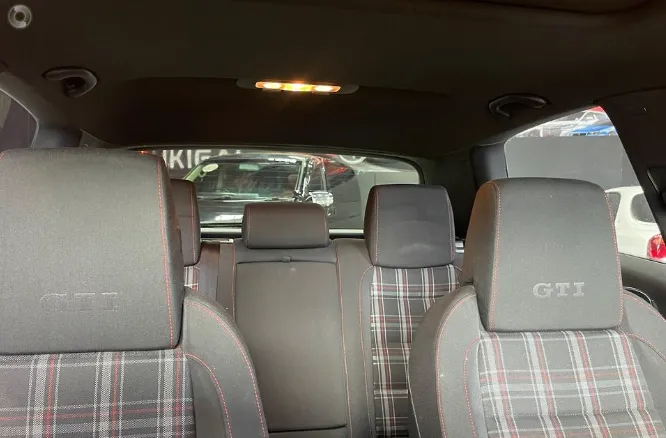 2010 Volkswagen Golf Gti - Image 3