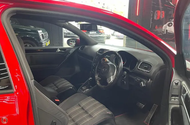 2010 Volkswagen Golf Gti - Image 6